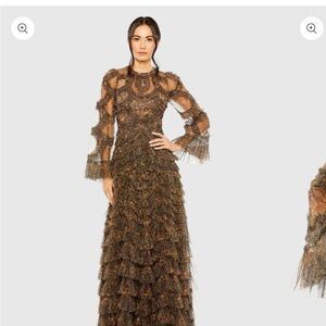 Elegant Lace Evening Gown